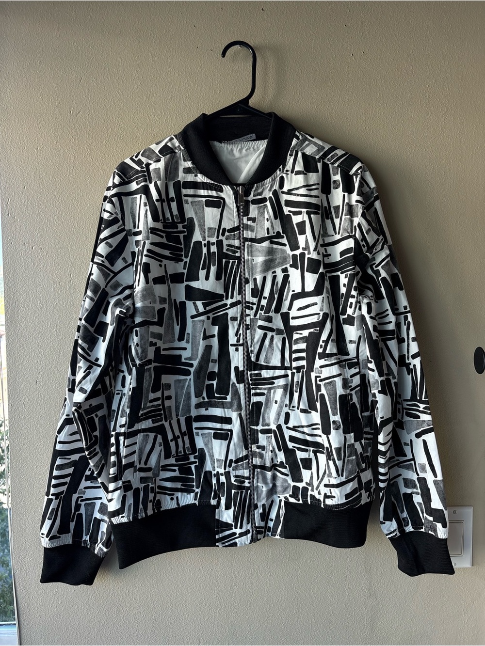Zara Men Graphic Print Bomber Jacket Black White Full Zip Streetwear